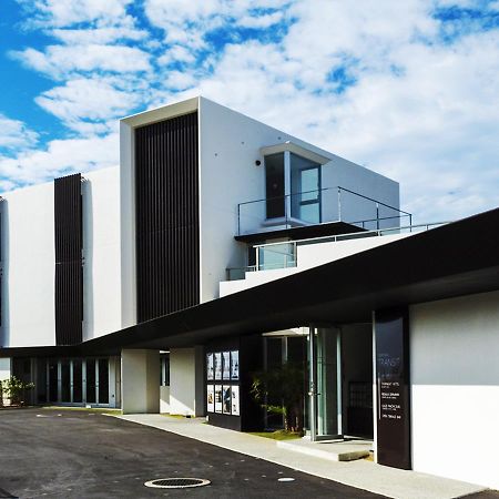 Transit Overnight Hotel Yomitan Exterior photo