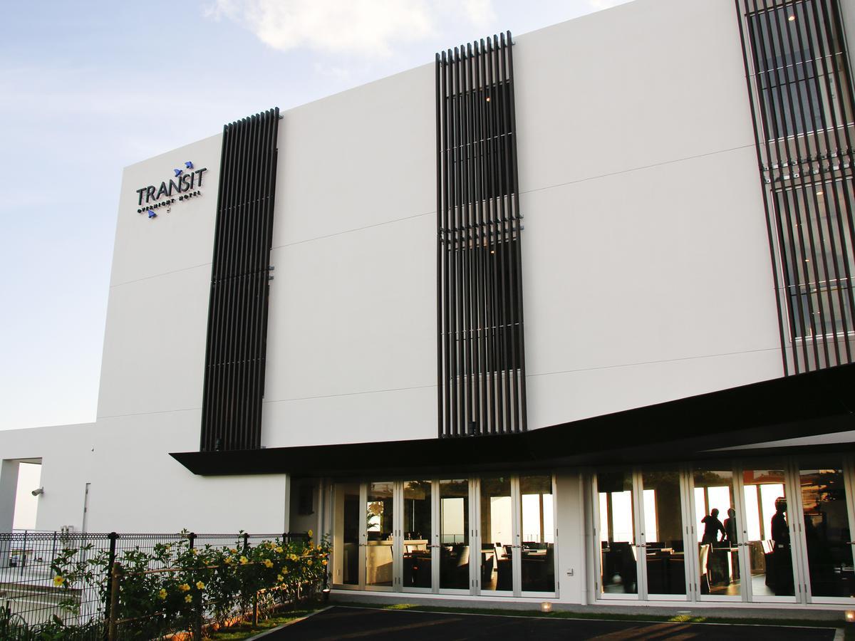 Transit Overnight Hotel Yomitan Exterior photo